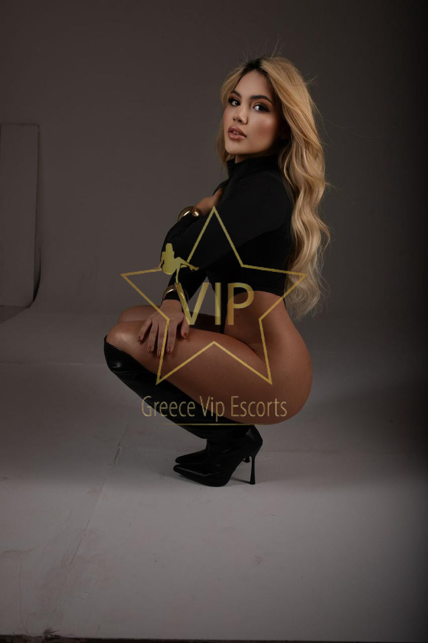 ESCORT-ATHENS-ANNA-BLOND-ESCORTS-GREECE-4