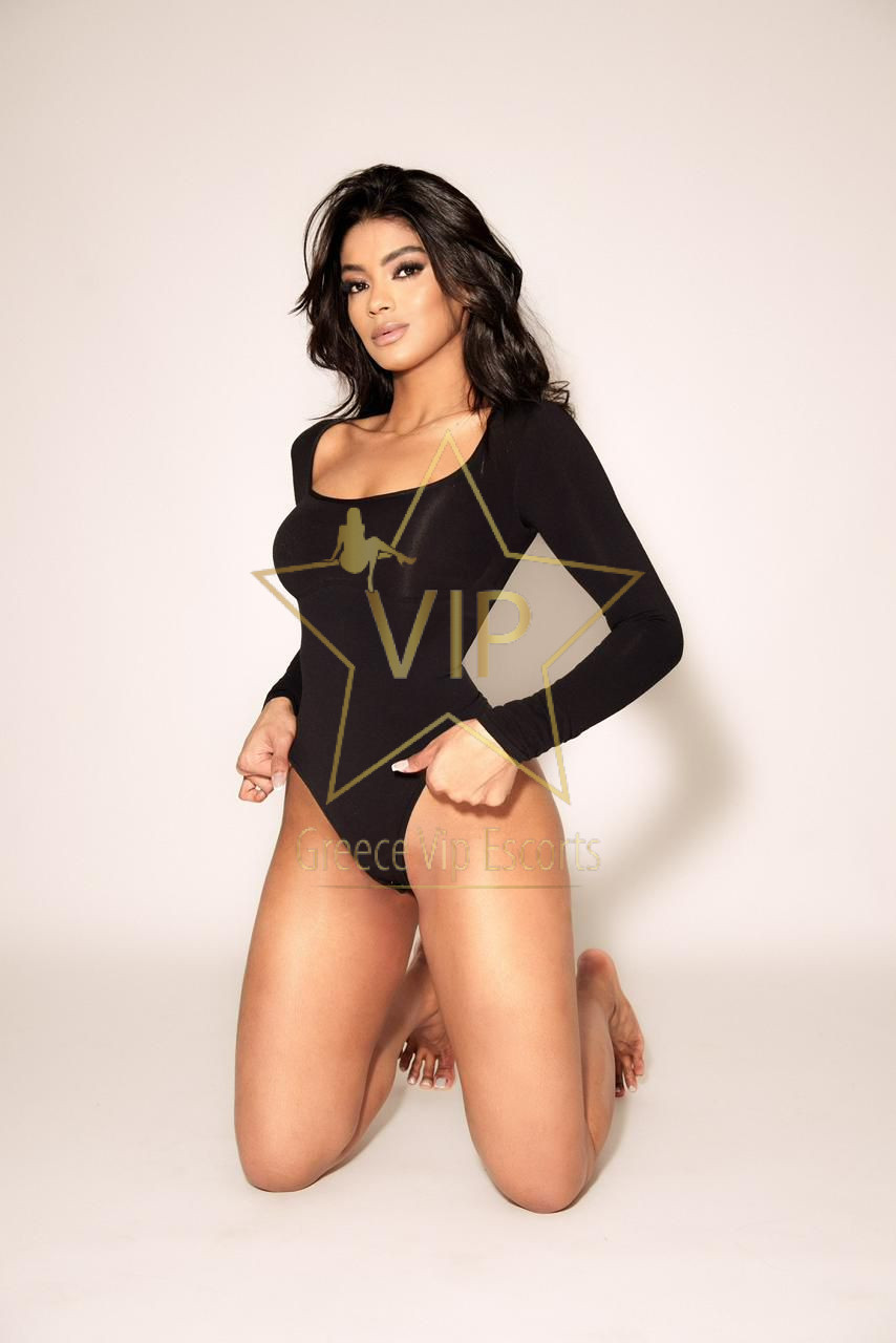 ESCORT-ATHENS-EMMA-SEXY-GIRL-PETITE-ESCORTS-3