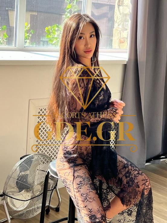 SENSUAL-LATIN-ESCORT-IN-ATHENS-MADLEN-3