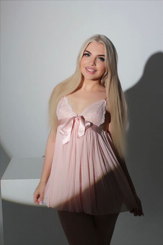 SENSUAL EROTIC BLONDE PETITE ESCORT IN ATHENS AMELY (5)