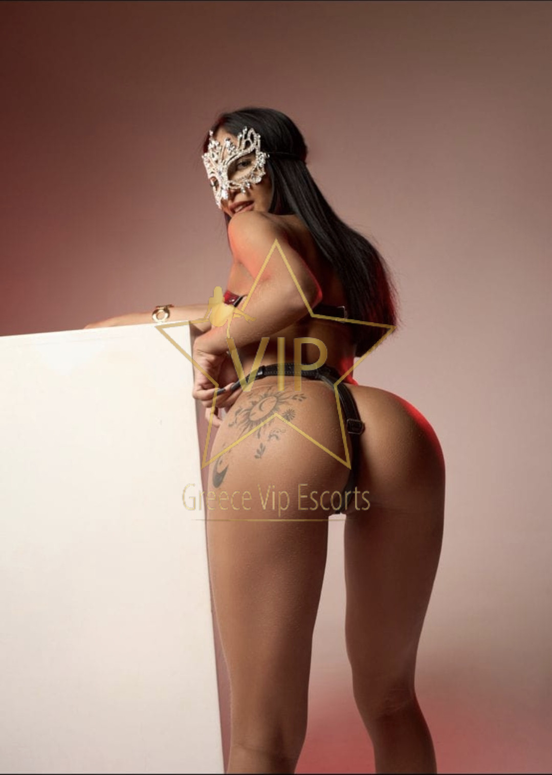 ESCORTS-ATHENS-GIRL-LUANE-YOUNG-ESCORT-ATHENS-2