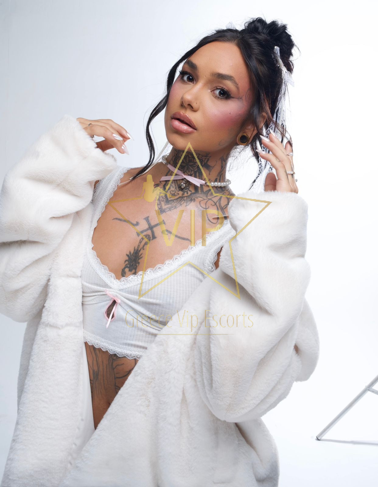 ESCORT-IN-ATHENS-LOVE-TEEN-GIRL-GLAMOUR-ESCORTS-3